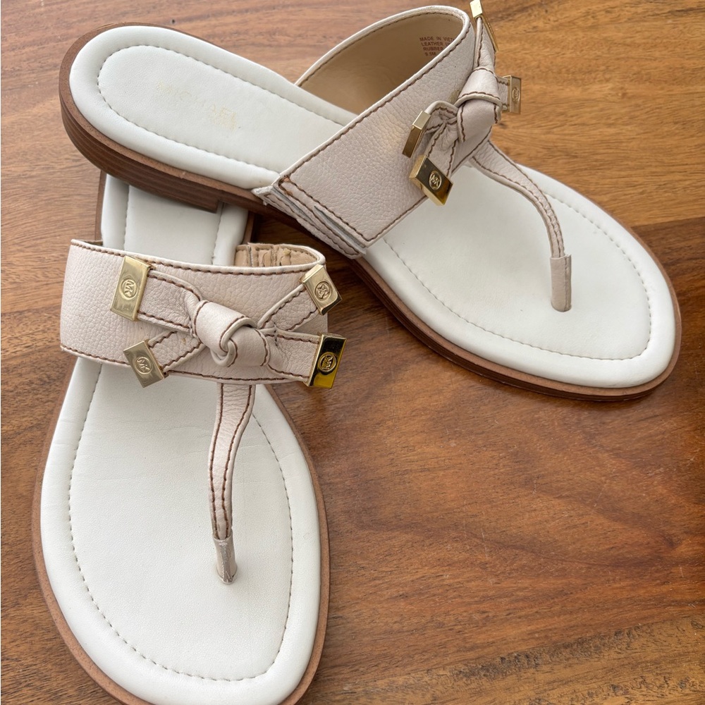 Michael Kors Flat Thing Cream Sandals 9.5